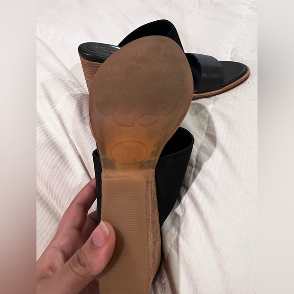 Kork-ease wedges NEVER WORN black leather upper with wood block heel - Picture 3 of 3